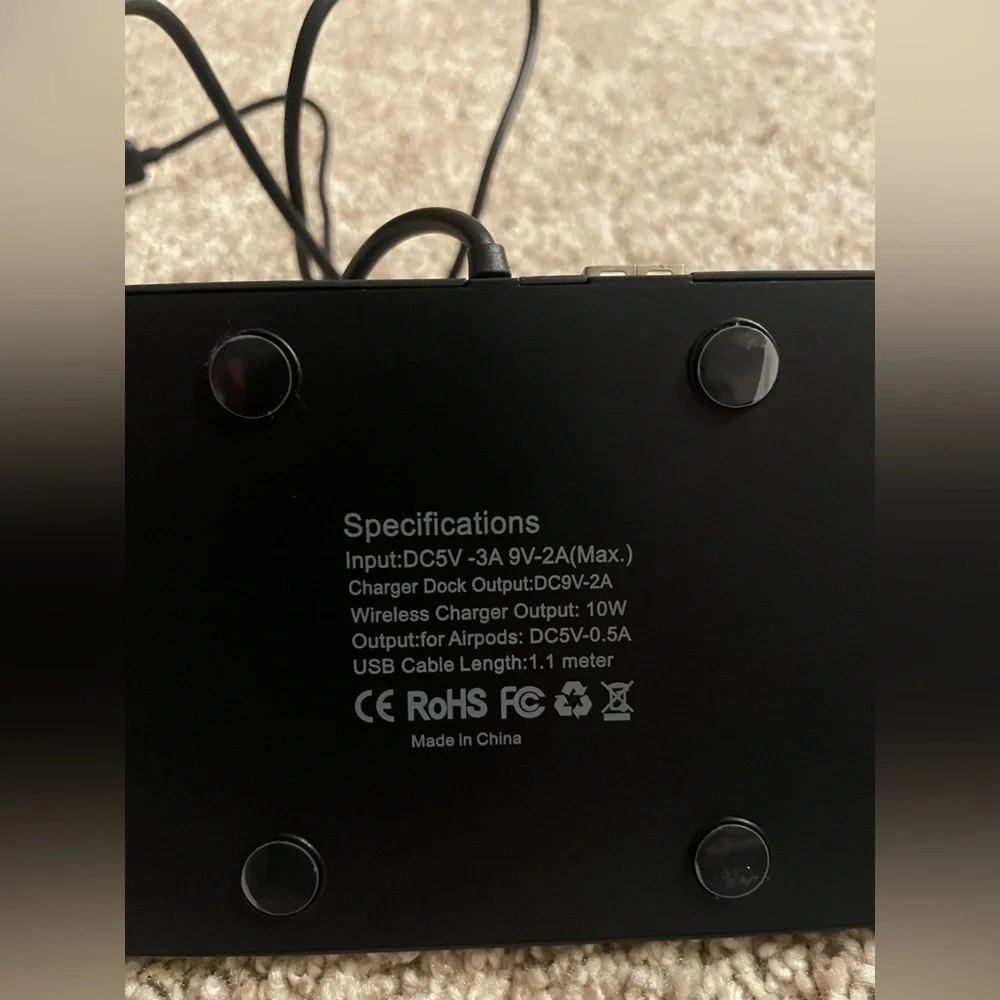 4 in 1 Wireless Charger Compatible with iPhone 12/11/11 Pro Ebeet Direct black